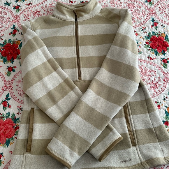 Patagonia Tops - Patagonia Quarter Zip Pullover